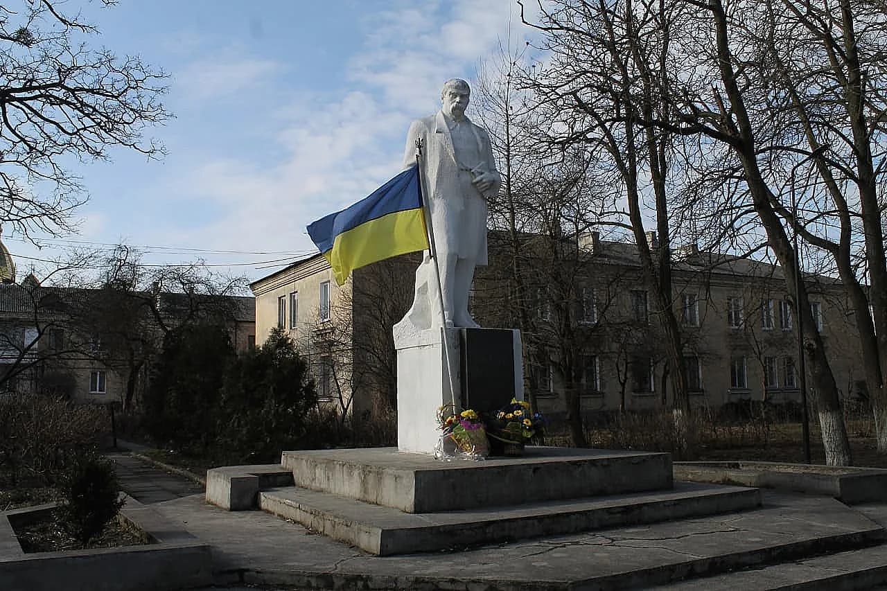 Пам'ятник Тарасу Шевченку у Гірнику