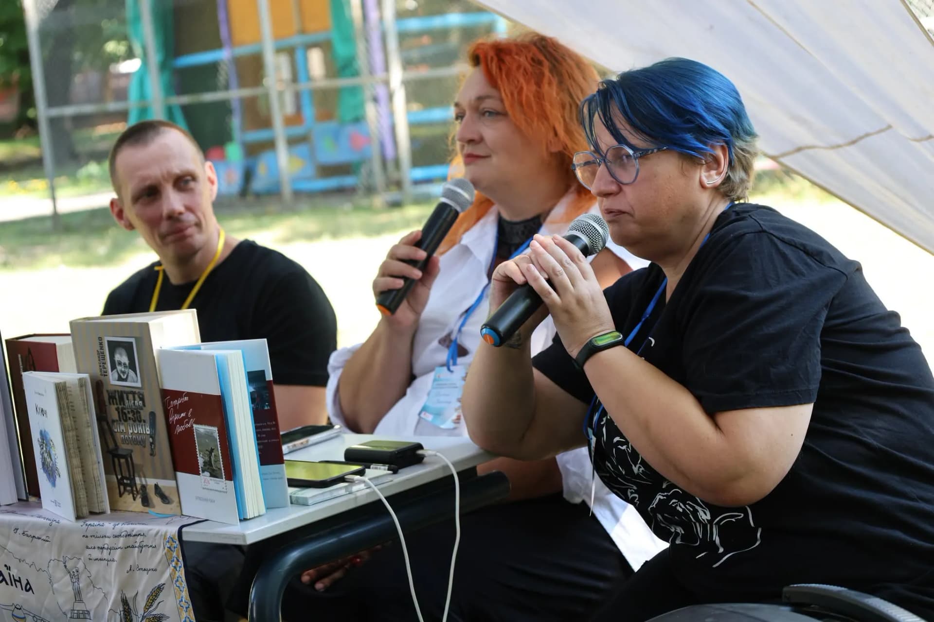 Письменник Влад Якушев, Тетяна Пилипець та письменниця Ольга Криштопа