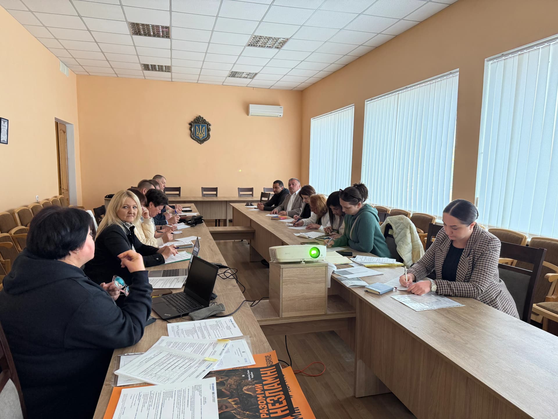 На фото зображені члени робочої групи  питань підготовки Соціального паспорта Шептицької міської територіальної громади.