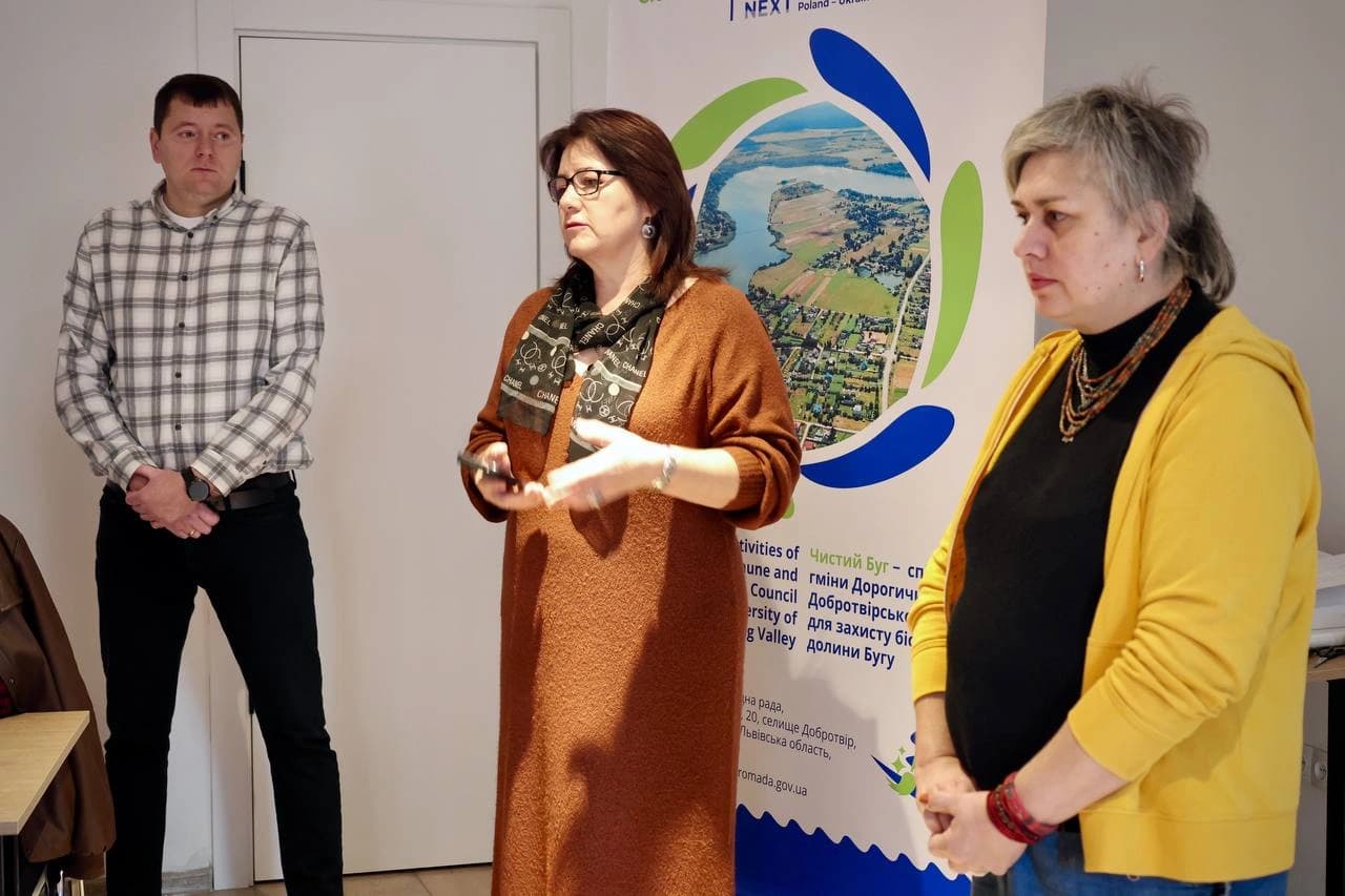 Координаторка проєкту Марія Жуковська, заступник начальника управління ЖКГ Михайло Кот та тренерка заходу Наталія Дячук