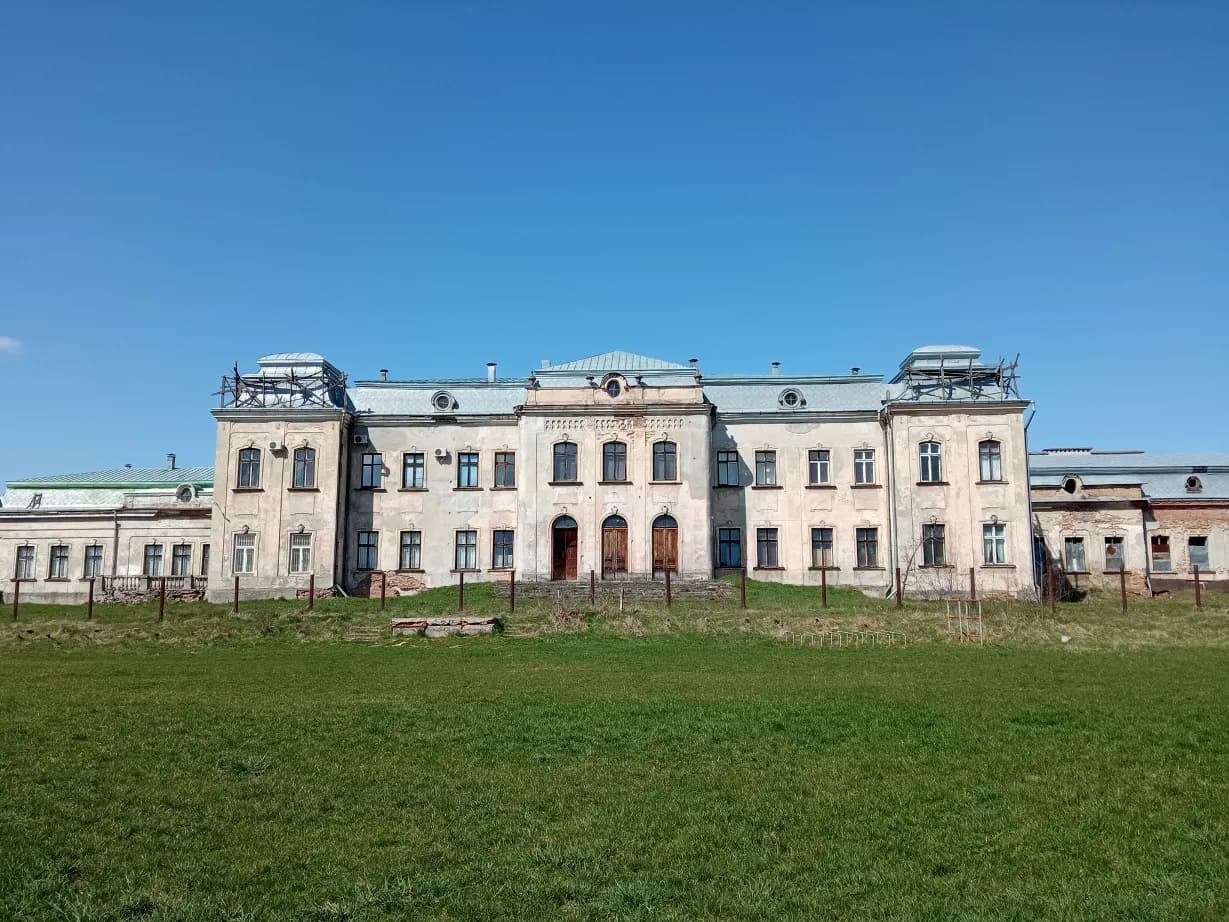 Палац Потоцьких у Шептицькому