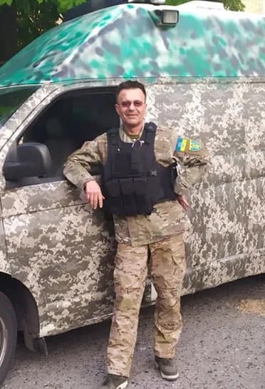 Герой Тарас Смолинець