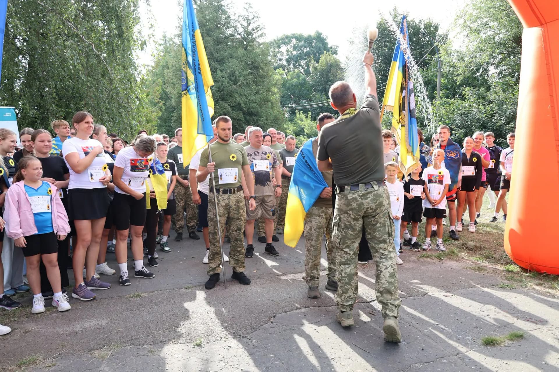 військові на забігу