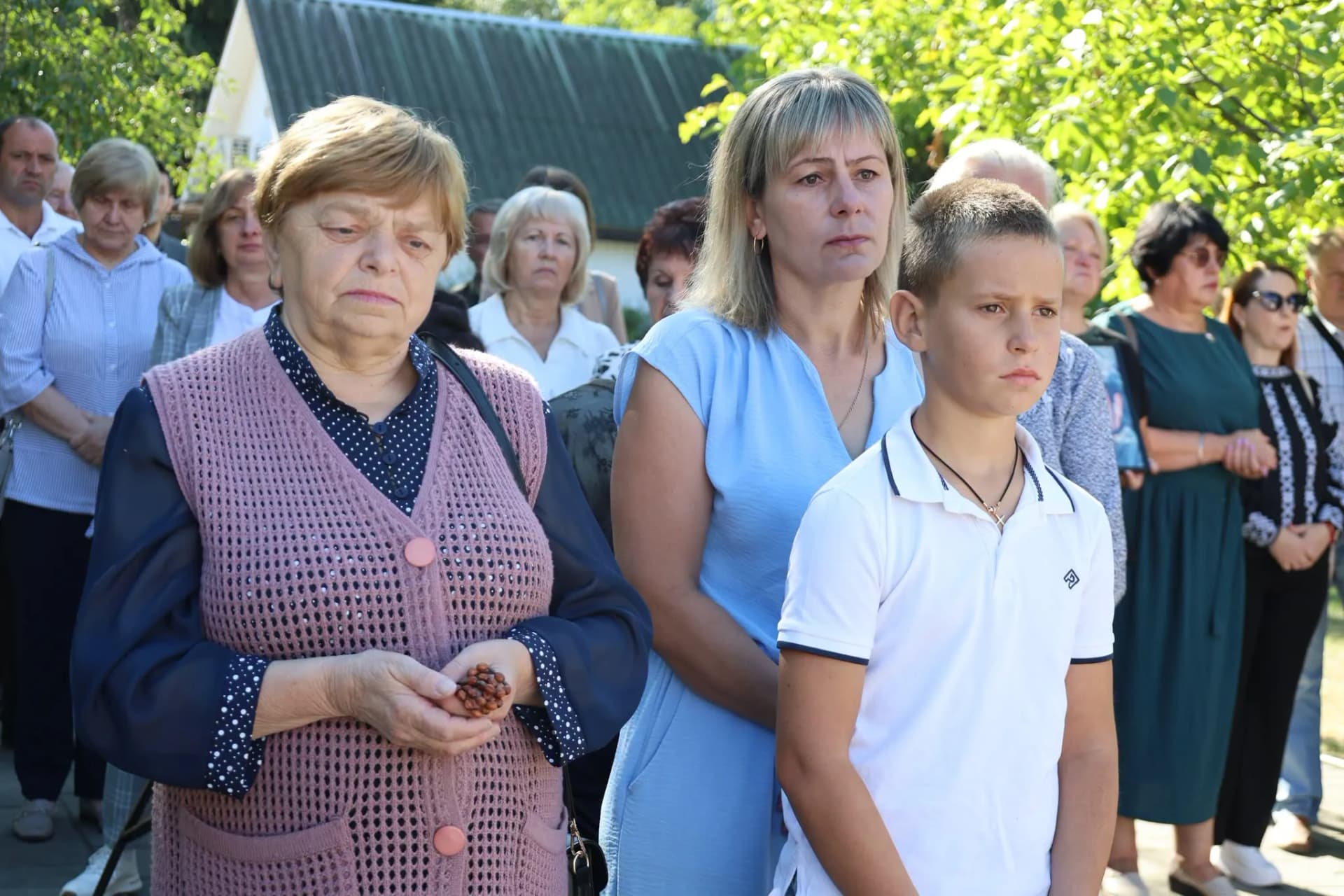 люди моляться
