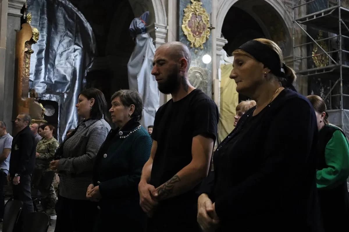 родини Героїв в Гарнізонному храмі