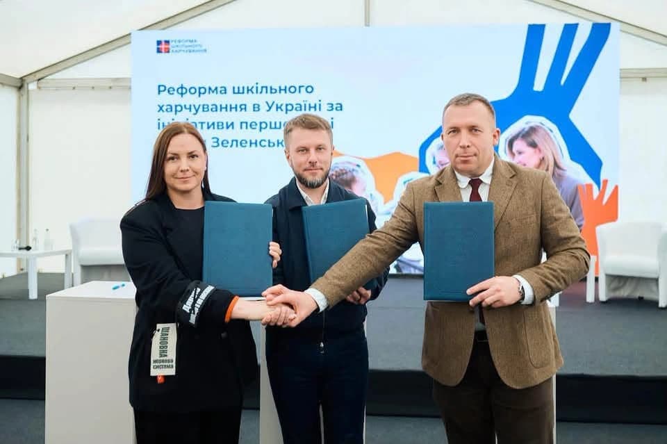 міський голова Шептицького Андрій Залівський, заступниця голови ЛОВА Христина Замула