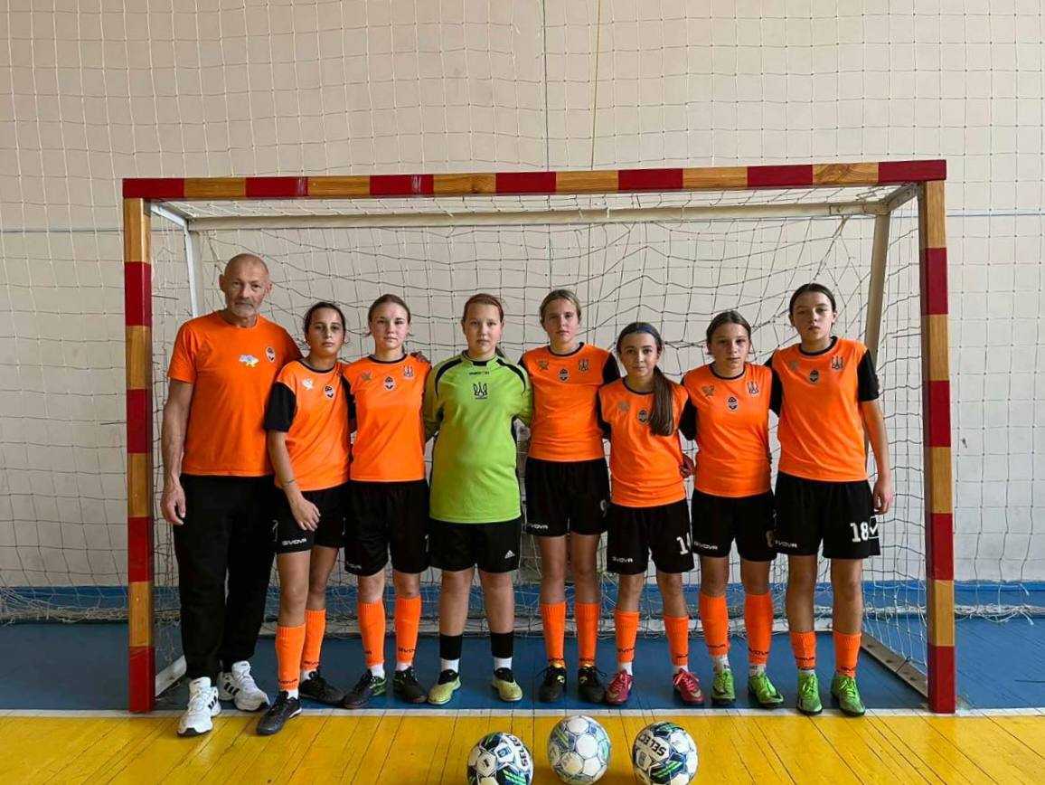 Юні спортсменки тріумфували на відбірковому етапі Чемпіонату України з футзалу