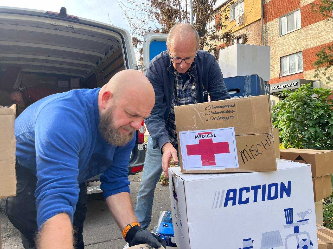 Вітаємо з Днем волонтера!