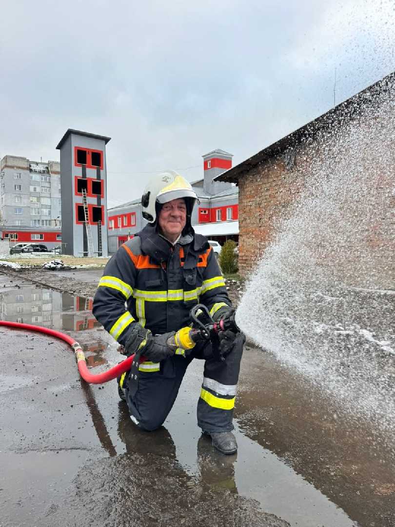 Рятувальники Шептицького провели навчально-методичні збори з працівниками місцевих пожежних команд
