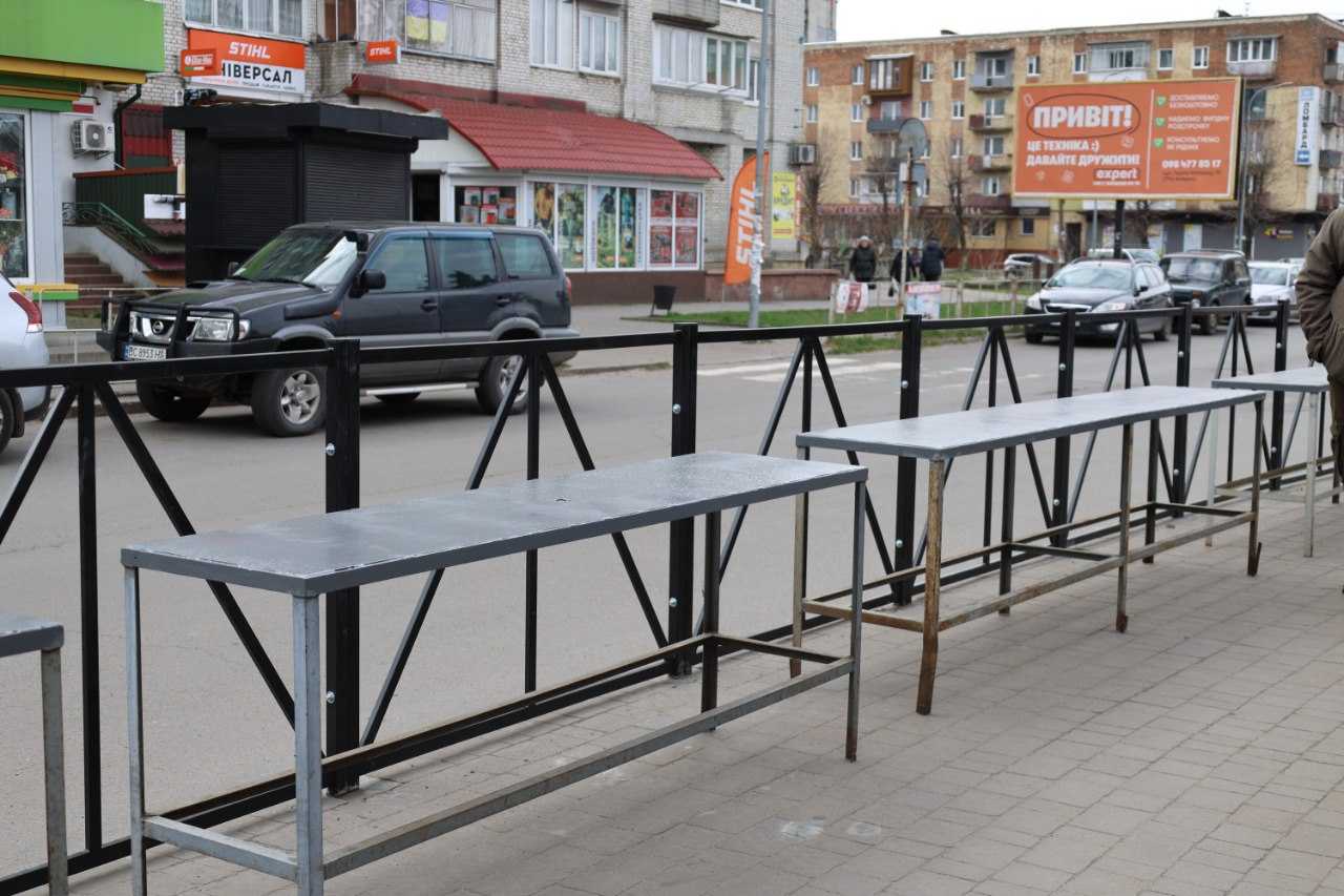 На центральному ринку облаштовують нові місця для торгівлі