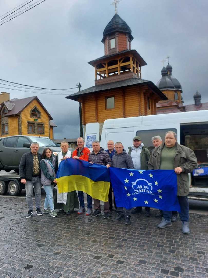 Разом до Перемоги: волонтери вирушили з допомогою до Захисників