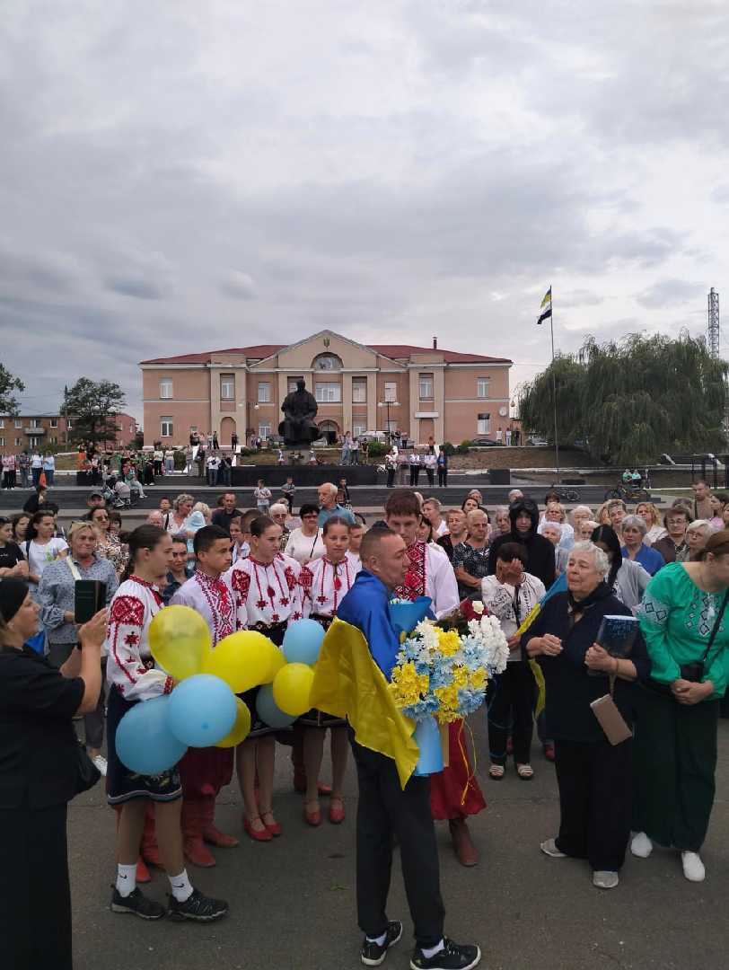 Соснівчани зустріли свого земляка – військовополоненого Олега Стопчанського
