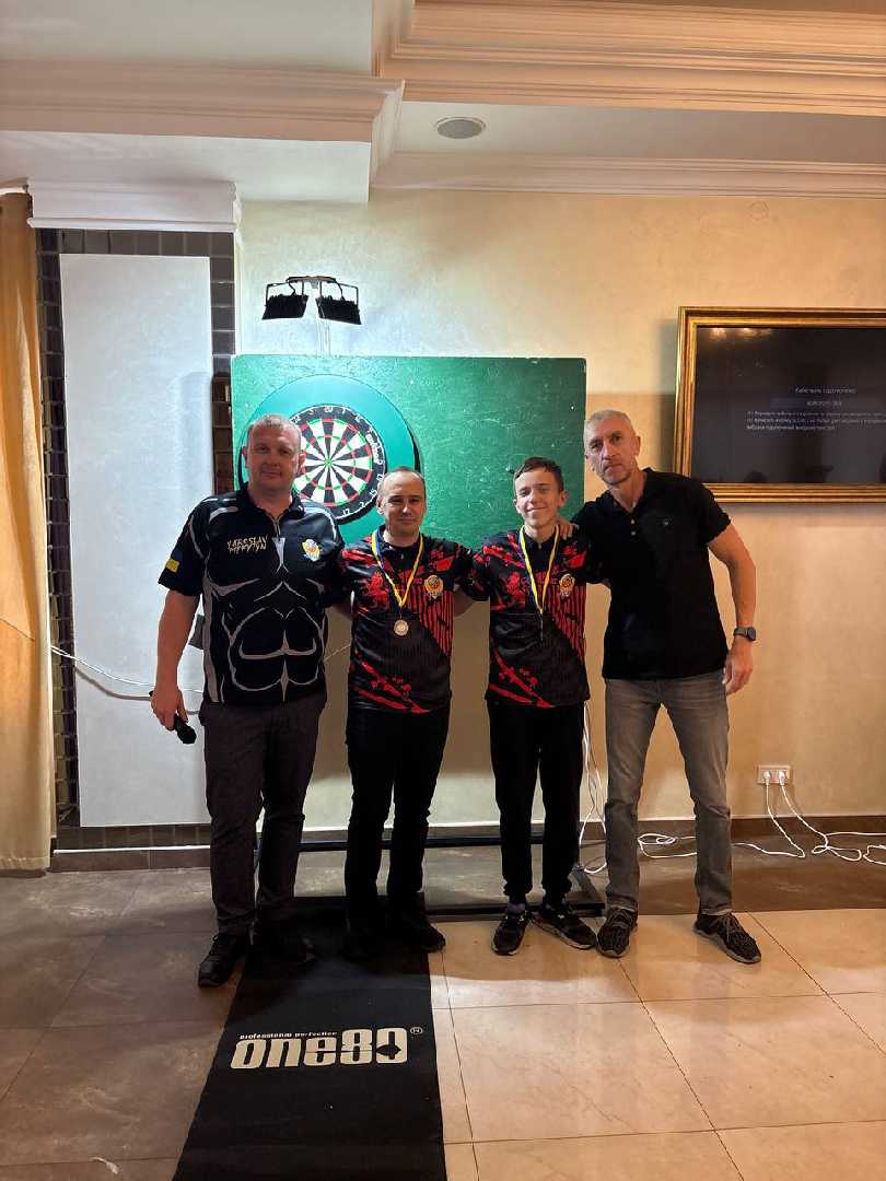 Учень Гімназії №12 Олександр Гринів виборов срібло на Чемпіонаті України з дартсу