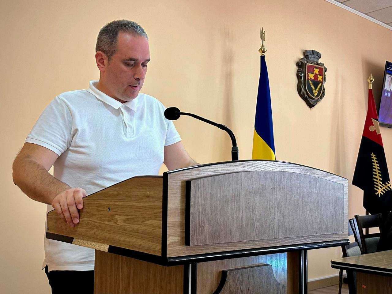 Депутатське звернення: Павло Гоц порушив питання ремонту тротуарів та покрівлі 