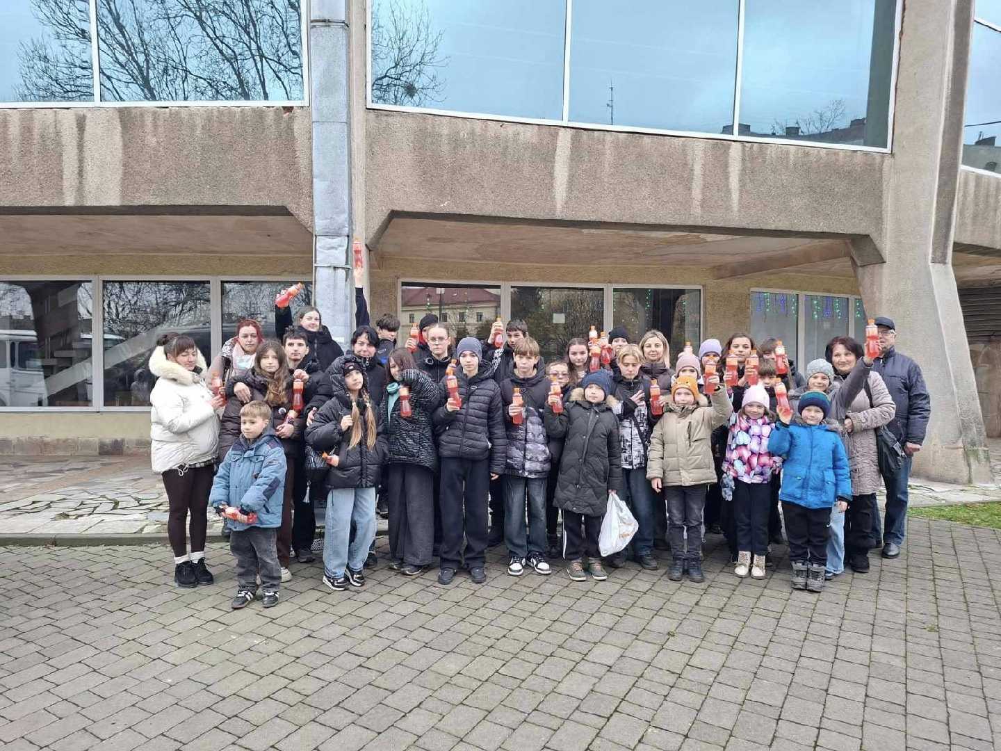 Дітлахи з нашої громади відвідали яскраву виставу у Львівському цирку завдяки благодійному фонду «Здійсни мрію»