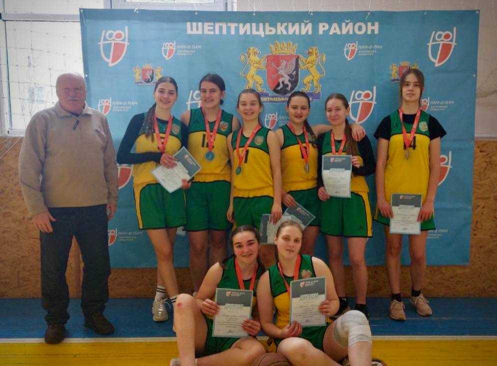 Баскетболістки Соснівського ліцею — переможці районного етапу «Пліч-о-пліч всеукраїнські шкільні ліги»!