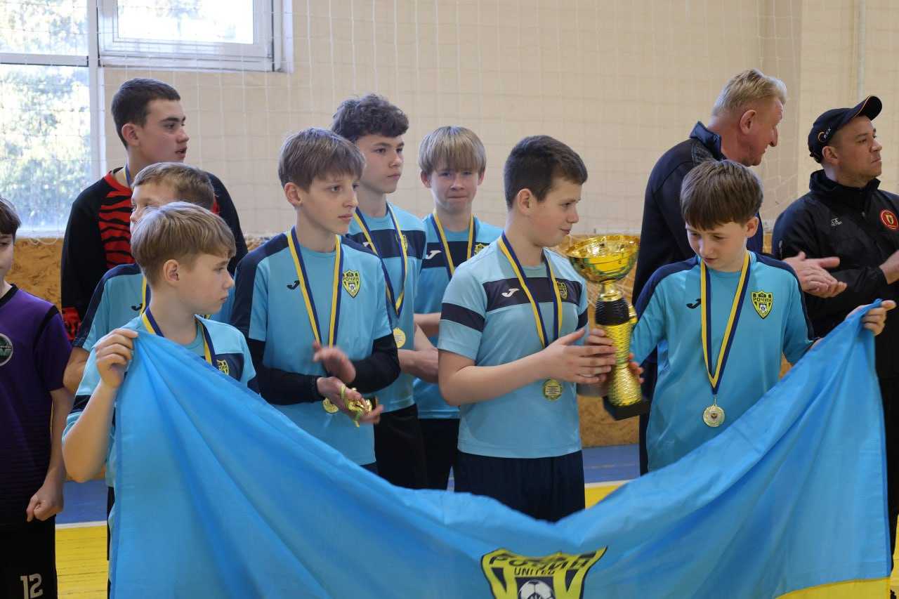 У спорткомплексі відбувся турнір з футзалу до Дня українського добровольця