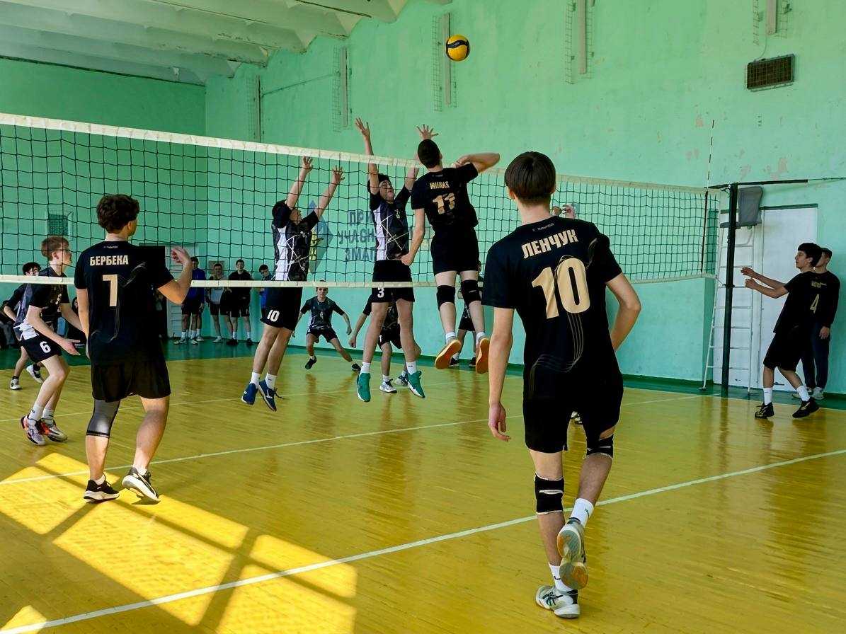 Пам’ять Героїв вшанували волейбольним турніром