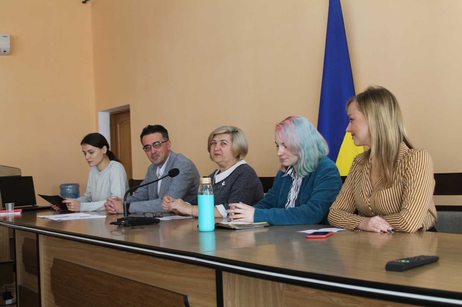 Хто піклується про психічне здоров’я червоноградців? Результати впровадження проєкту з охорони психічного здоров’я у Червонограді